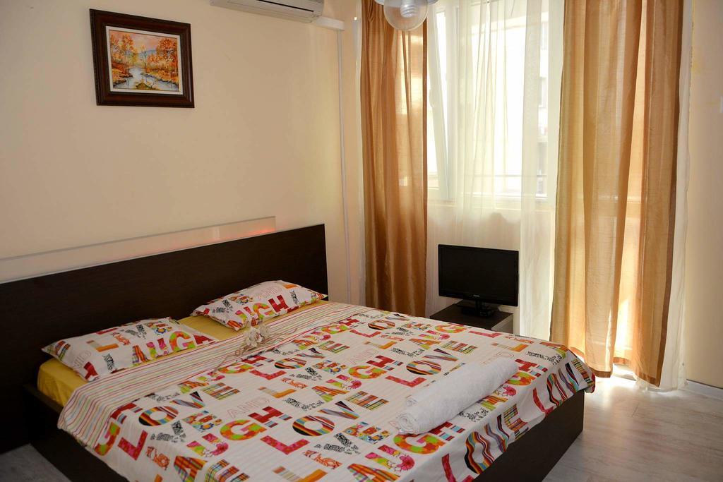 Ivet Apartment Varna Exterior photo